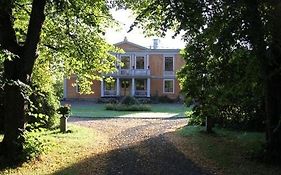 Mälby Säteri B&B